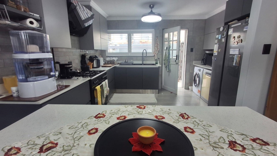 2 Bedroom Property for Sale in Gouritsmond Western Cape